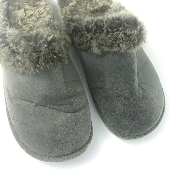 Restoration Hardware Luxe Faux Fur Slippers 2 - Picture 4 of 16
